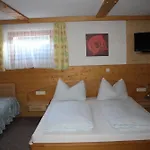 Haus Schoenleiten Apartament Wagrain